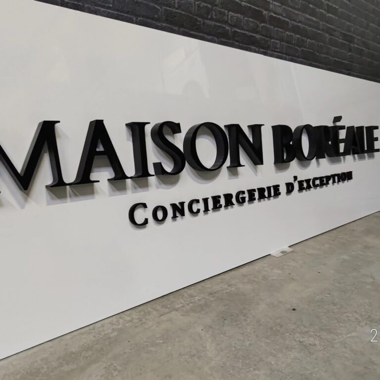Lire la suite à propos de l’article Enseigne Bandeau Lettres PVC Relief