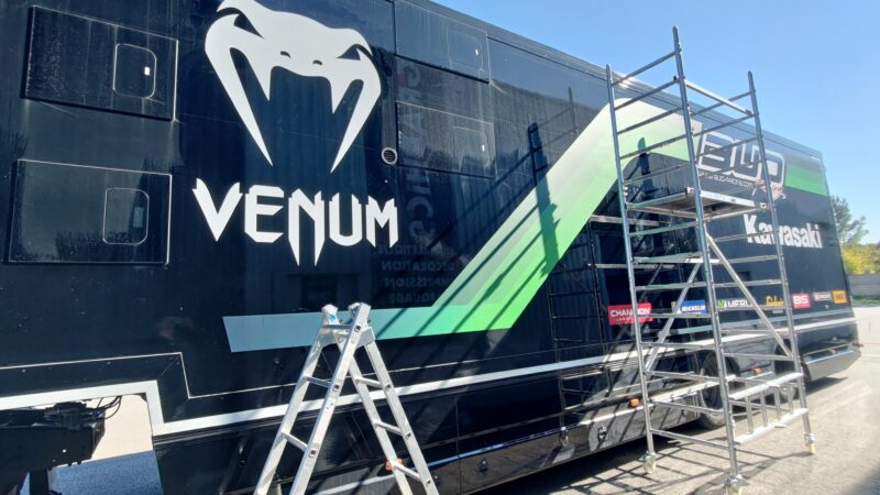 sign-by-graphics-33-40marquage-semi-remorque-bud-racing-venum-covering-sign-by-graphics